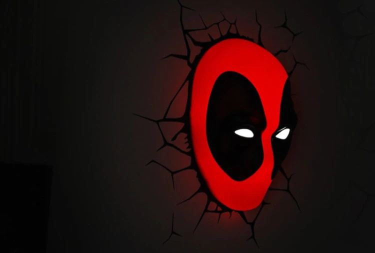 lampka-Marvel-Deadpool-3D-3.jpg