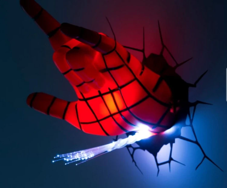 lampka-3D-Spider-Man-ręka-3.JPG