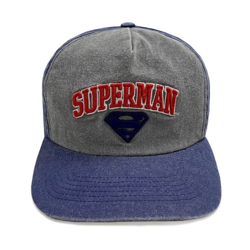 bejsbolówka-Superman-czapka-DCComics-1s.jpg