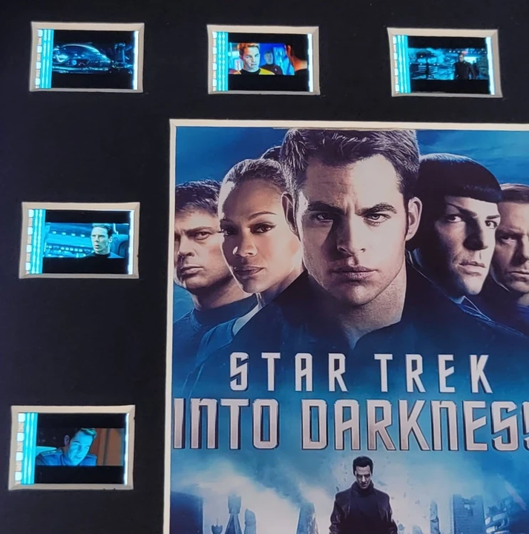 ramka-z-kliszami-filmowymi-Star-Trek-into-darkness-2.jpg