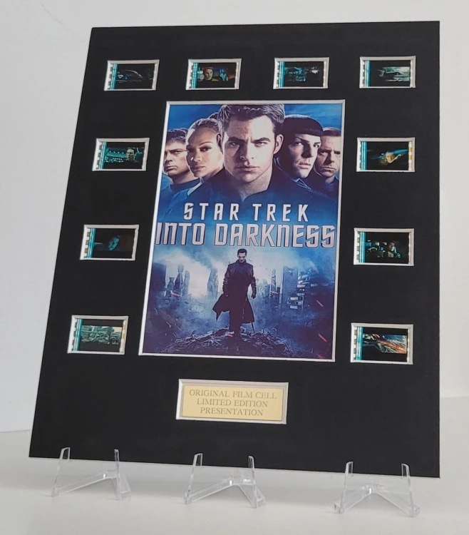 ramka-z-kliszami-filmowymi-Star-Trek-into-darkness-1.jpg