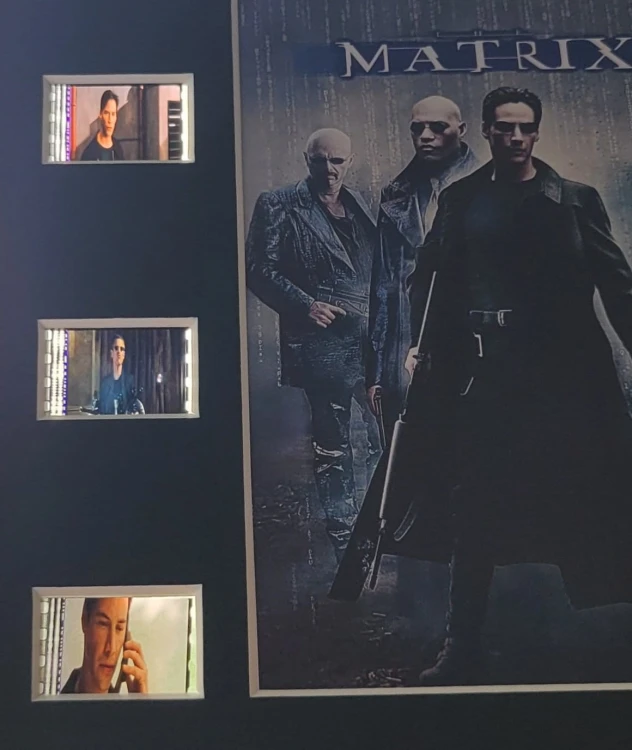 ramka-z-kliszami-filmowymi-Matrix-5.jpg