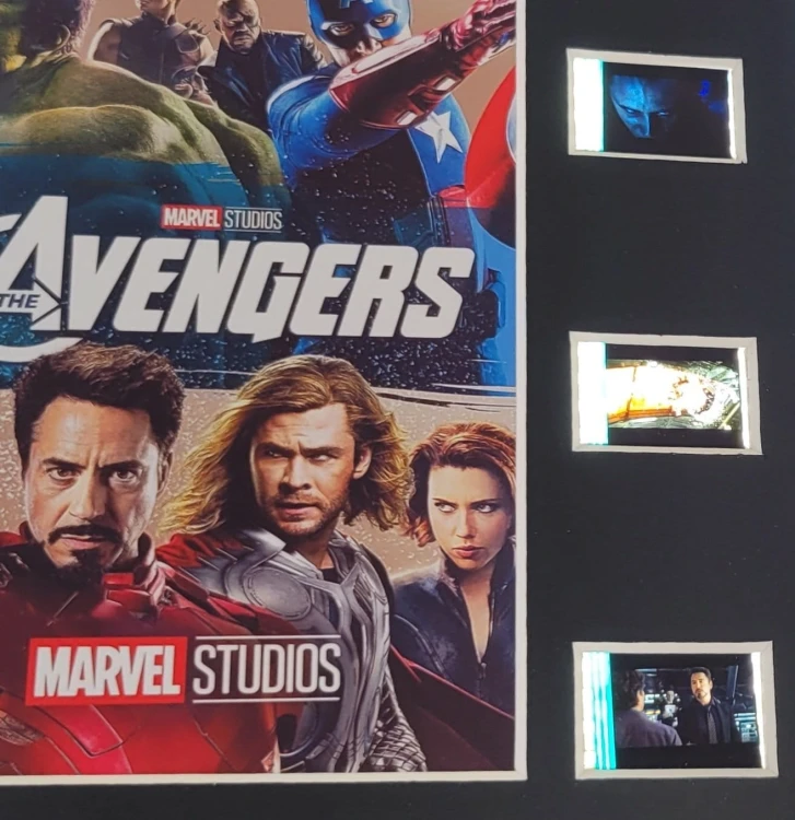 ramka-z-kliszami-filmowymi-Marvel-Avengers-6.jpg