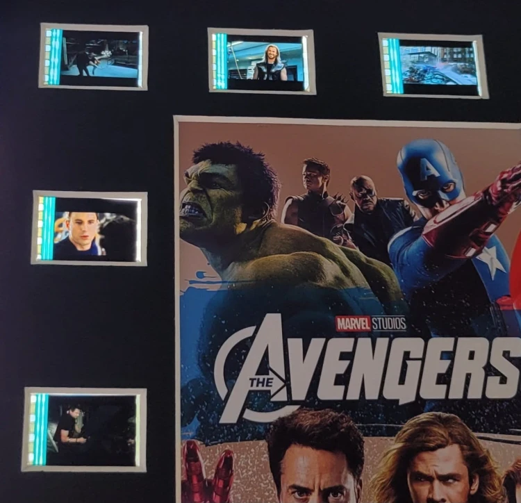 ramka-z-kliszami-filmowymi-Marvel-Avengers-5.jpg