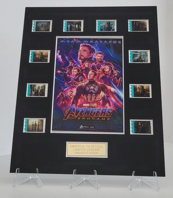 ramka-z-kliszami-filmowymi-Marvel-Avengers-End-Game-3.jpg