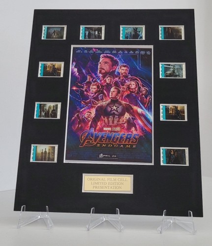 ramka-z-kliszami-filmowymi-Marvel-Avengers-End-Game-1.jpg