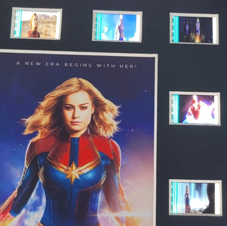 ramka-z-kliszami-filmowymi-Captain-Marvel-4.jpg