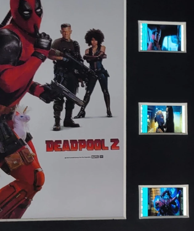 ramka-z-kliszami-filmowymi-Deadpool-2-Marvel-6.jpg