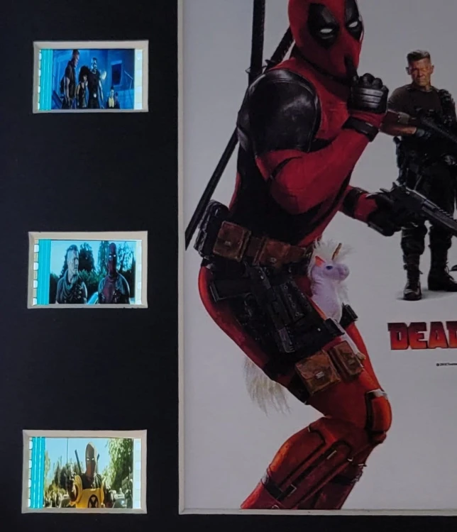 ramka-z-kliszami-filmowymi-Deadpool-2-Marvel-5.jpg