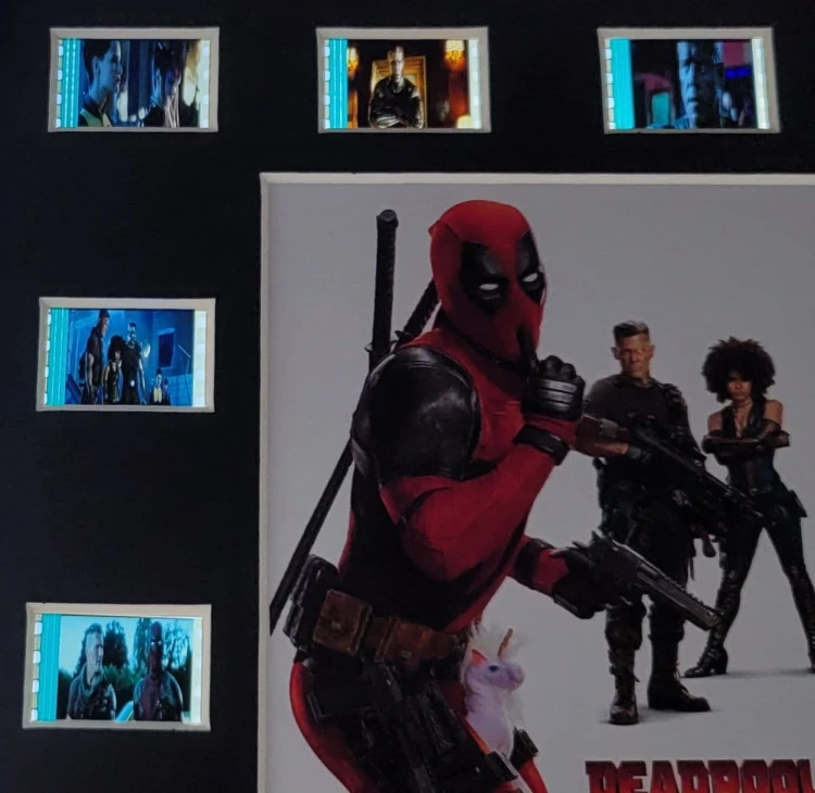 ramka-z-kliszami-filmowymi-Deadpool-2-Marvel-3.jpg