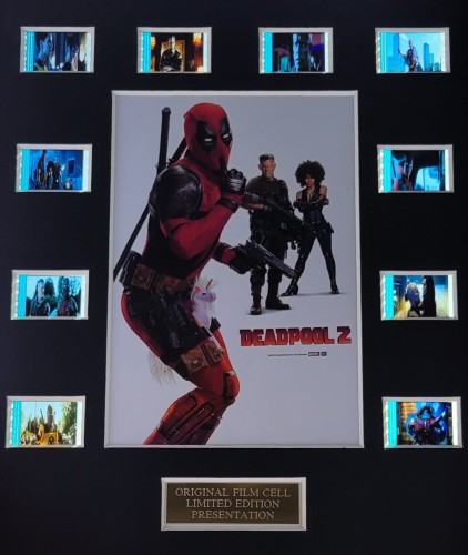 ramka-z-kliszami-filmowymi-Deadpool-2-Marvel-1.jpg